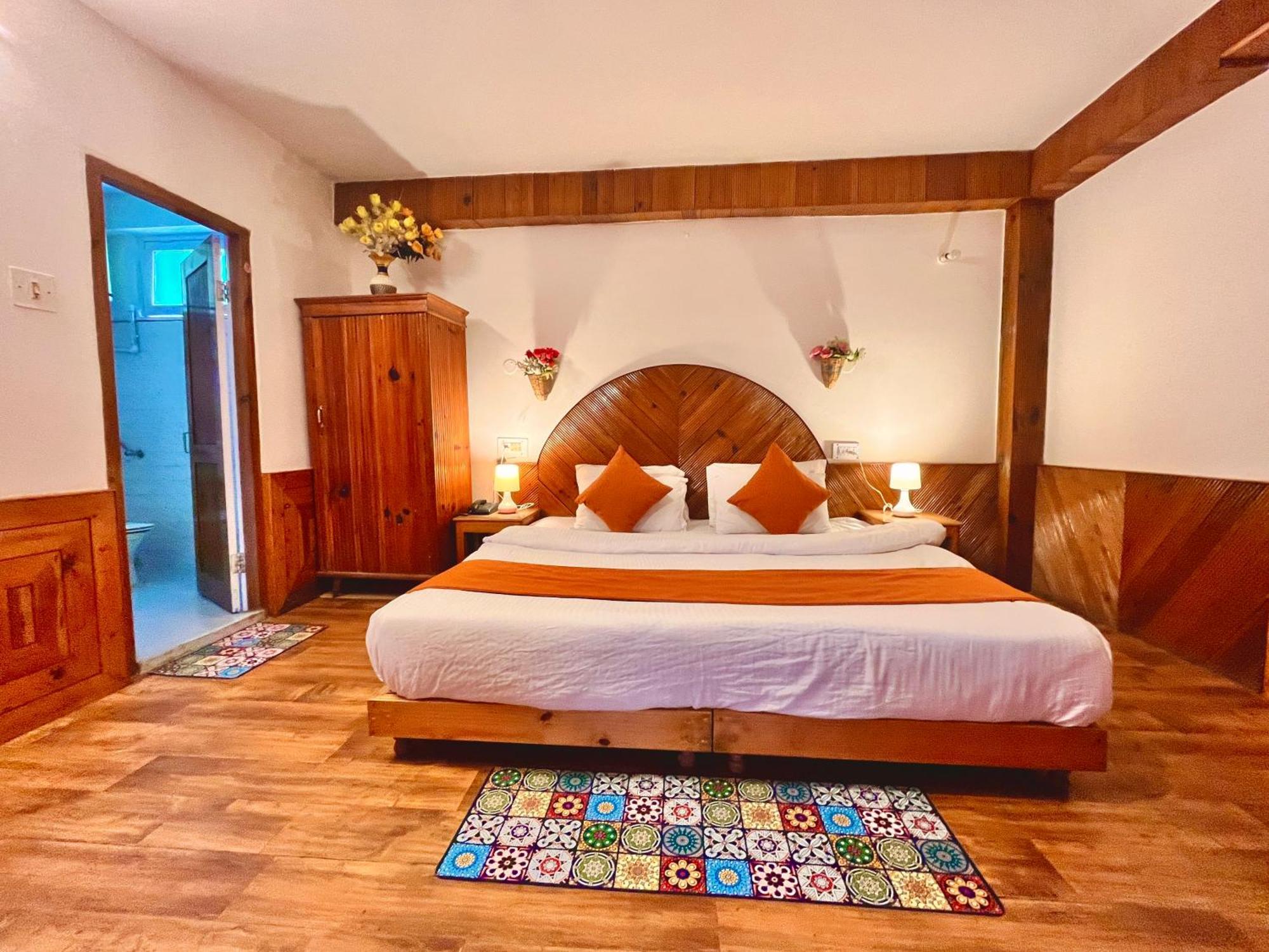 The Ganga Lodge - Affordable Luxury Stay Near Mall Road Manali Exterior photo