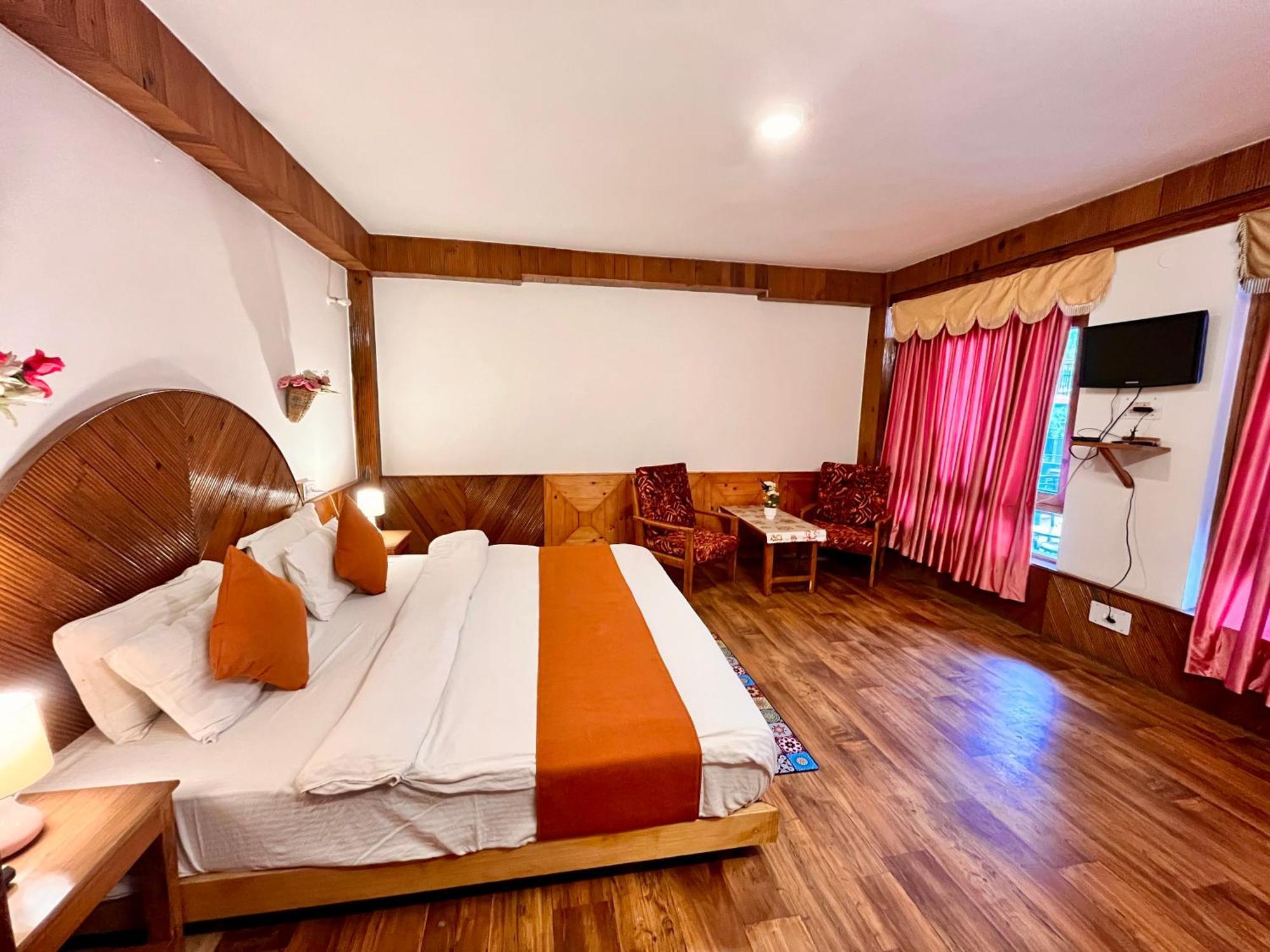 The Ganga Lodge - Affordable Luxury Stay Near Mall Road Manali Exterior photo