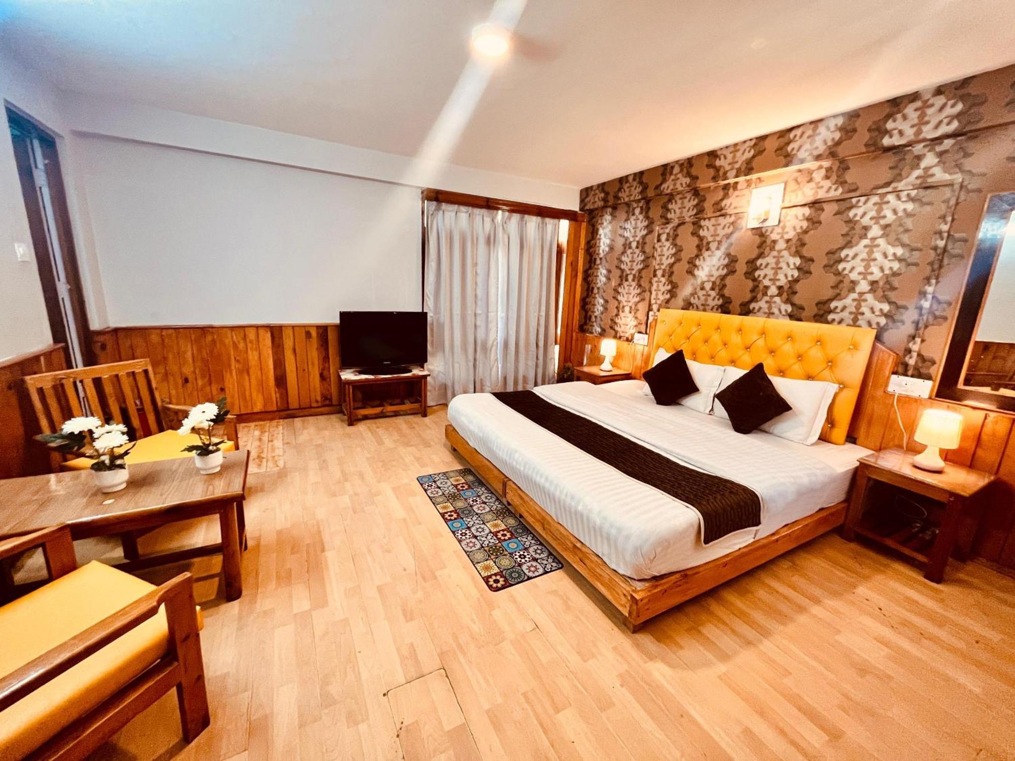 The Ganga Lodge - Affordable Luxury Stay Near Mall Road Manali Exterior photo