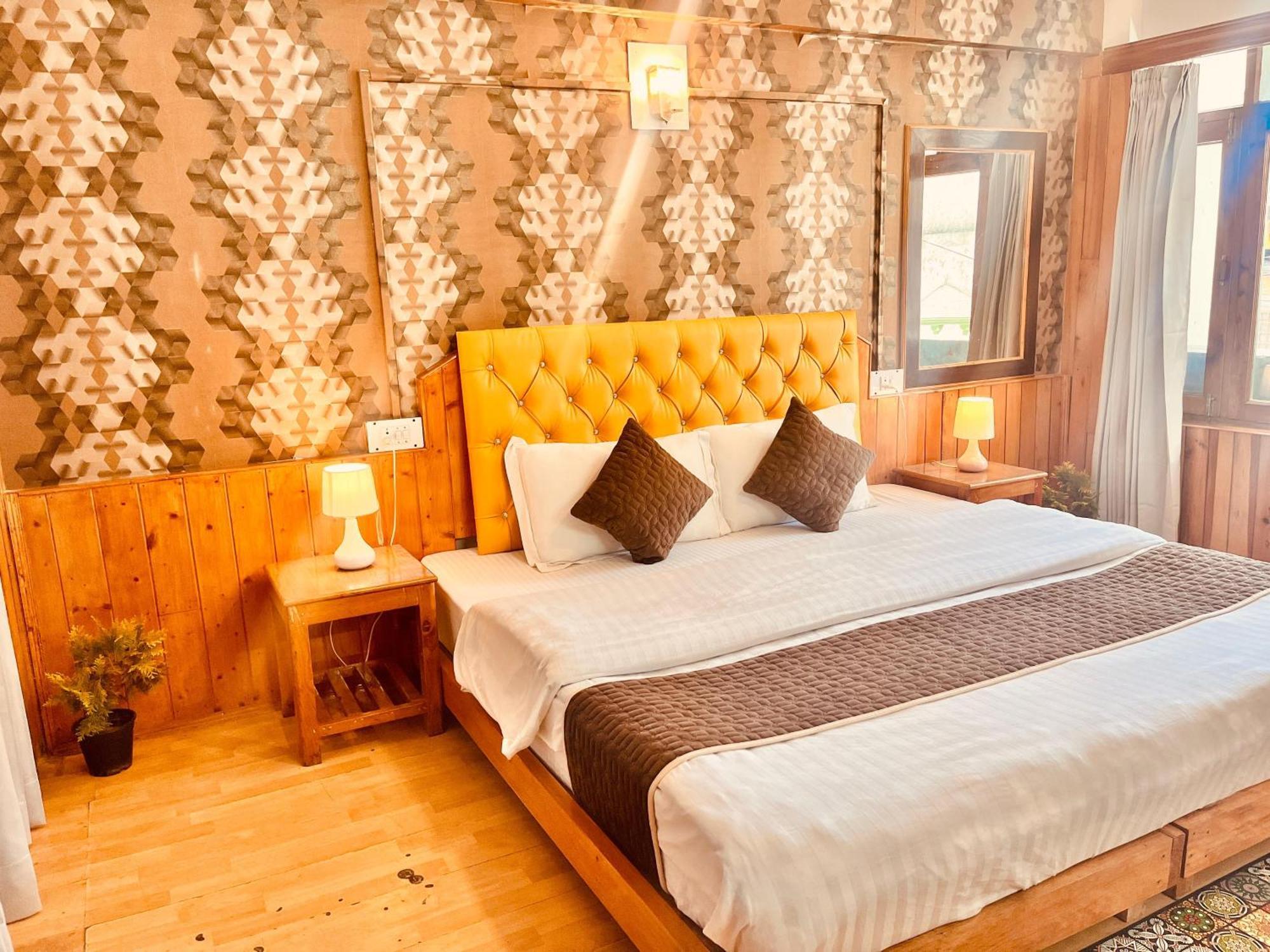 The Ganga Lodge - Affordable Luxury Stay Near Mall Road Manali Exterior photo