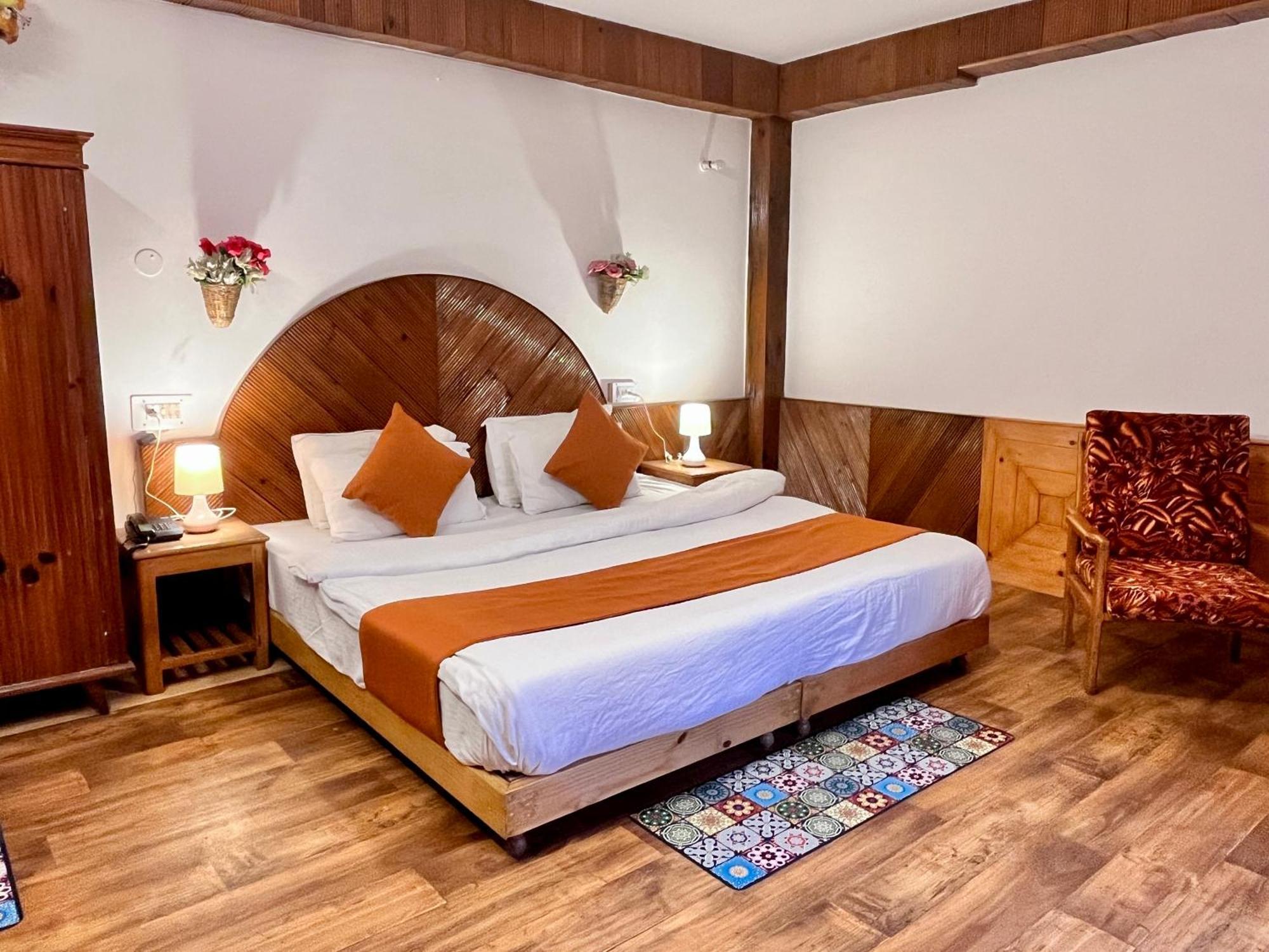 The Ganga Lodge - Affordable Luxury Stay Near Mall Road Manali Exterior photo